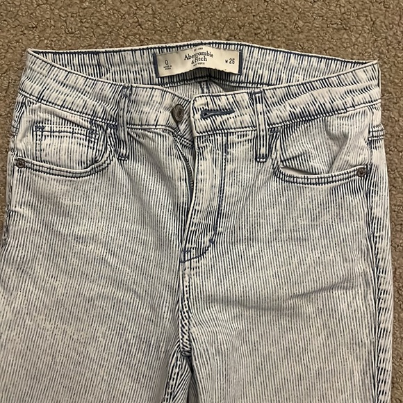Abercrombie skinny pinstripe jeans. - Picture 2 of 3